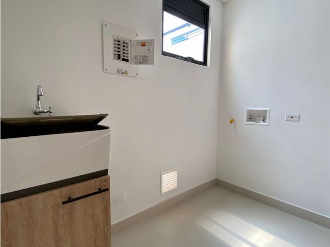Apartamento en venta en Santa Barbara Central, Bogotá · foto 7 de 13