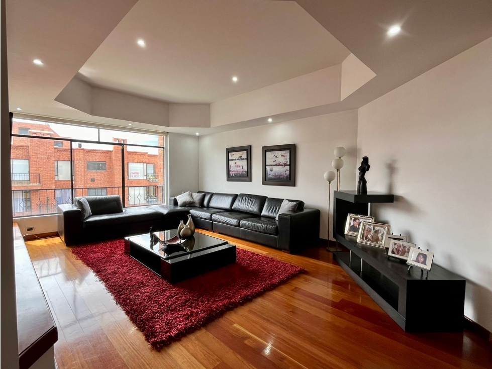 Apartamento en venta en San Patricio, Bogotá · foto 2 de 24