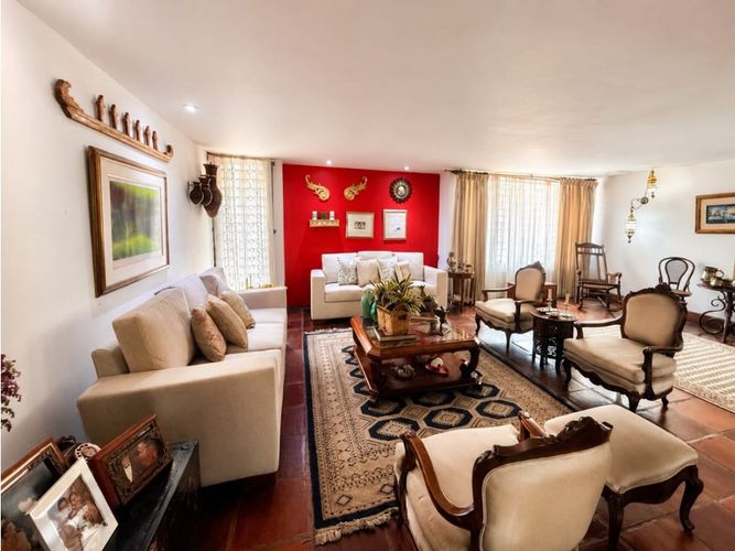 Casa de 4 alcobas en venta en Arboledas, Cali, 385 m² · foto 4 de 16