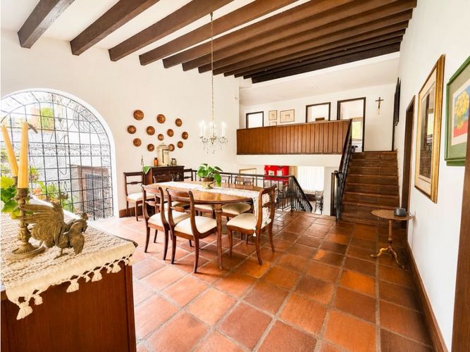 Casa de 4 alcobas en venta en Arboledas, Cali, 385 m² · foto 5 de 16