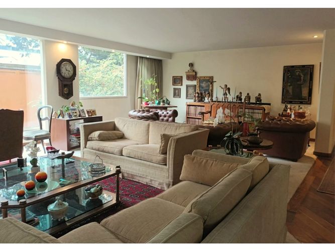 Apartamento de 3 alcobas en venta en El Nogal, Bogotá, 235 m² · foto 3 de 19