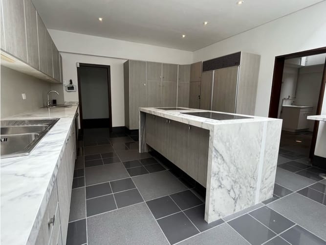 Casa de 3 alcobas en venta en Santa Ana Oriental, Bogotá, 577 m² · foto 12 de 23