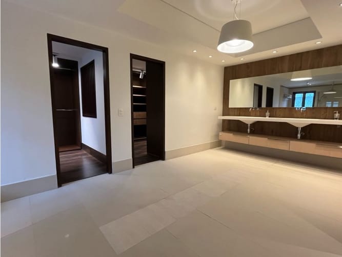 Casa de 3 alcobas en venta en Santa Ana Oriental, Bogotá, 577 m² · foto 21 de 23