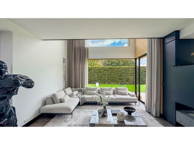 Casa de 4 alcobas en venta en Centro, Cota, 224 m² · foto 3 de 24