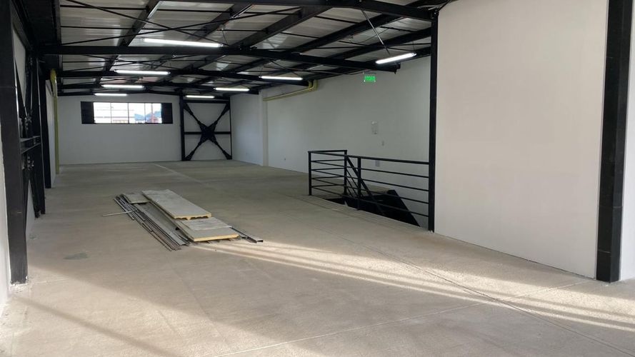 Bodega en venta en Campestre B, Dosquebradas, 400 m² · foto 2 de 14