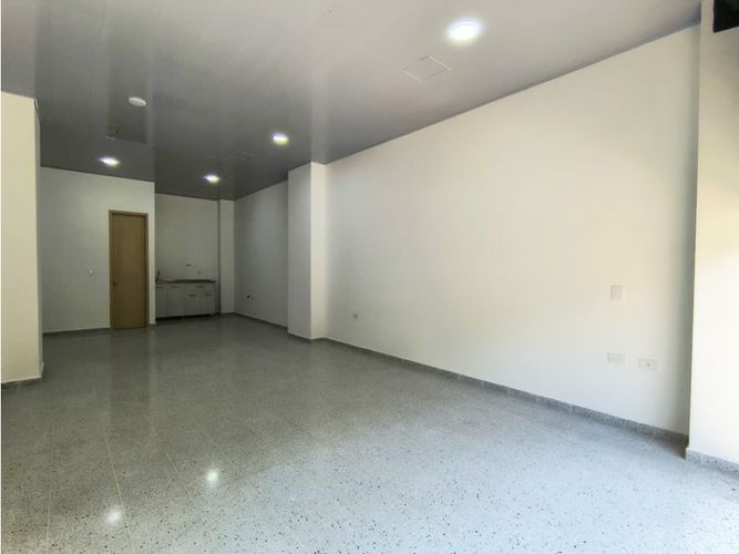 Local en arriendo en Los Naranjos, Itagüí, 45 m² · foto 3 de 7