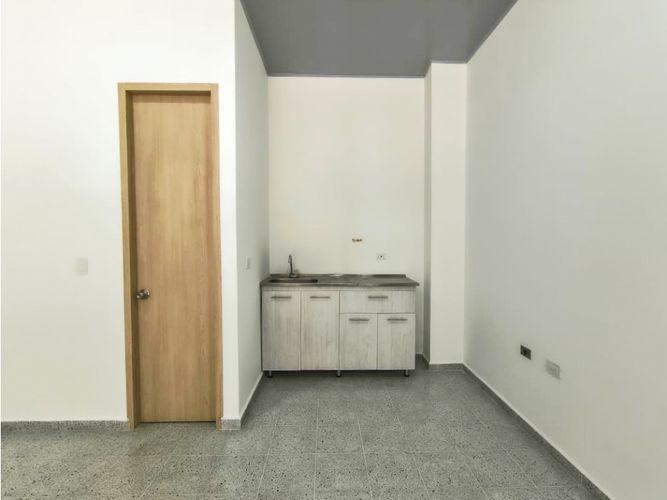 Local en arriendo en Los Naranjos, Itagüí, 45 m² · foto 6 de 7