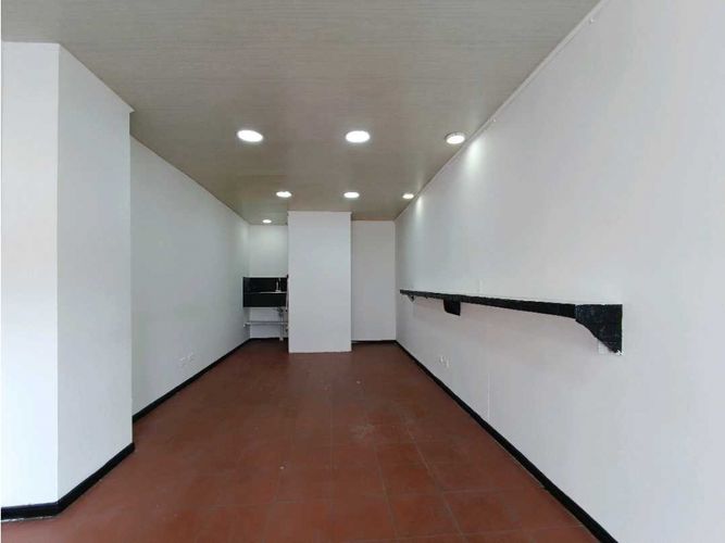 Local en venta en La Argentina, Manizales, 30 m² · foto 2 de 11