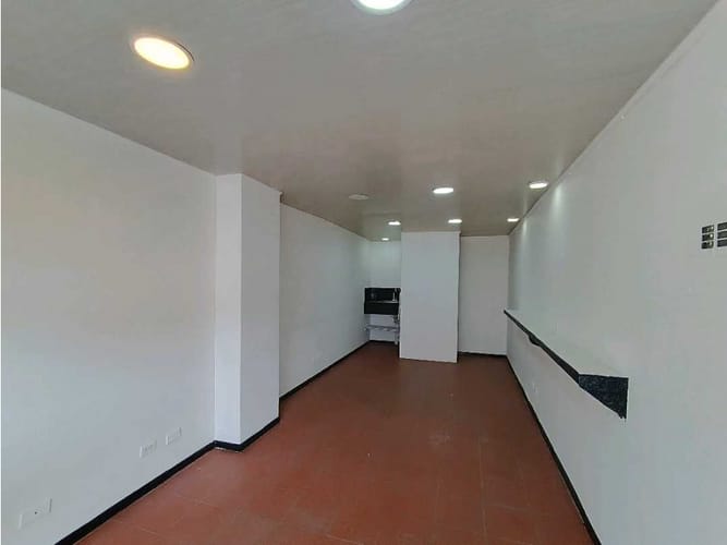 Local en venta en La Argentina, Manizales, 30 m² · foto 4 de 11