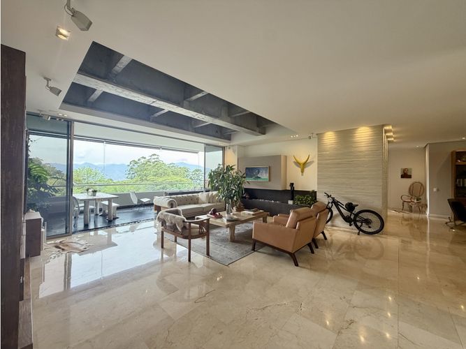 Apartamento de 3 alcobas en venta en Los Balsos, Medellín, 270 m² · foto 2 de 22