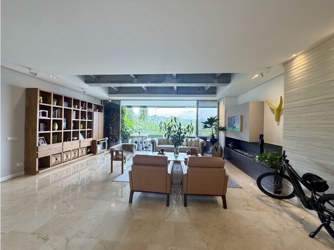 Apartamento de 3 alcobas en venta en Los Balsos, Medellín, 270 m² · foto 3 de 22