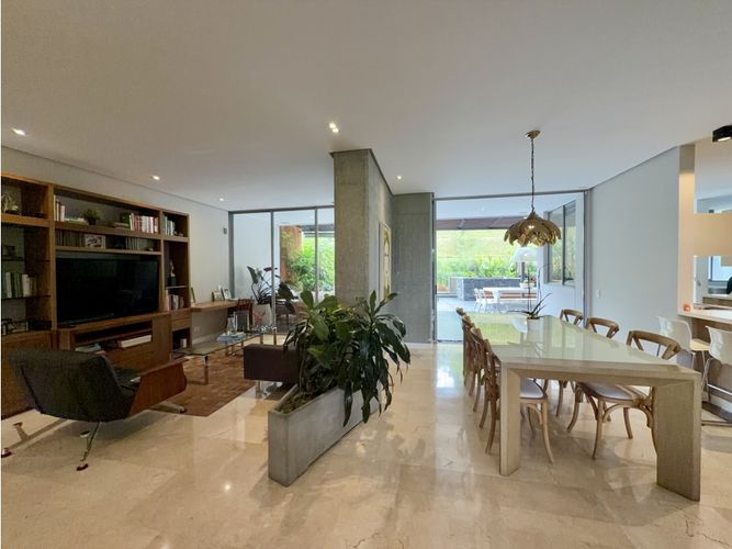 Apartamento de 3 alcobas en venta en Los Balsos, Medellín, 270 m² · foto 10 de 22