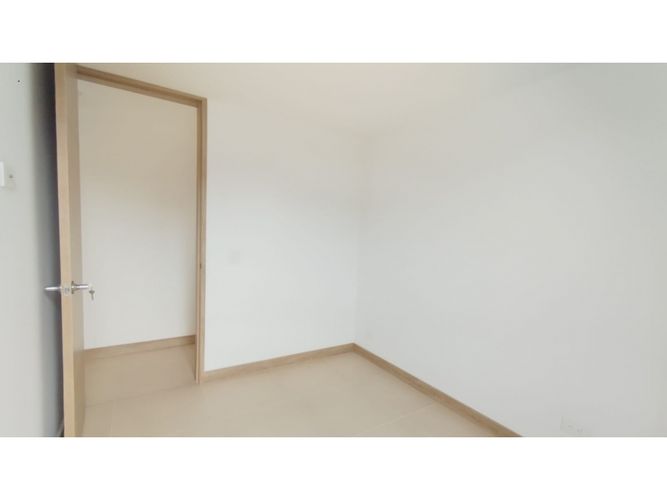 Apartamento de 3 alcobas en arriendo en Lorena, Medellín, 90 m² · foto 10 de 20