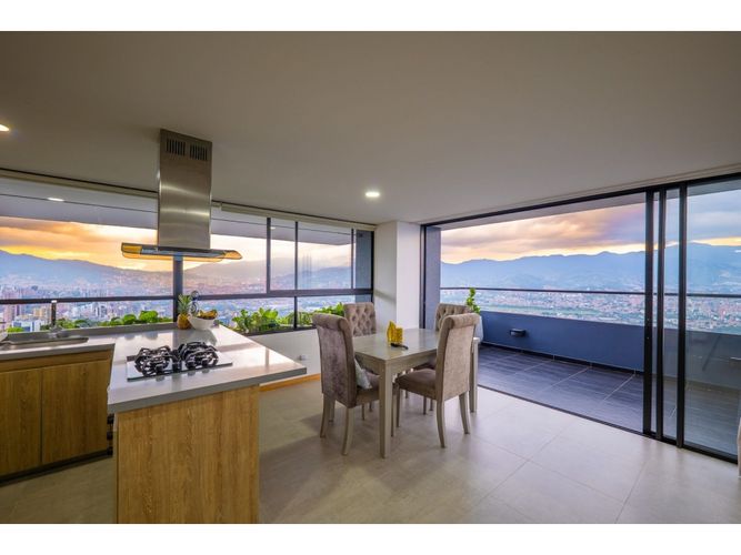 Apartamento en venta en El Poblado, Medellín · foto 6 de 24