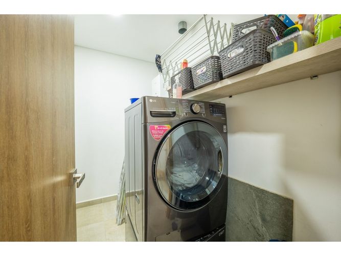 Apartamento en venta en El Poblado, Medellín · foto 16 de 24