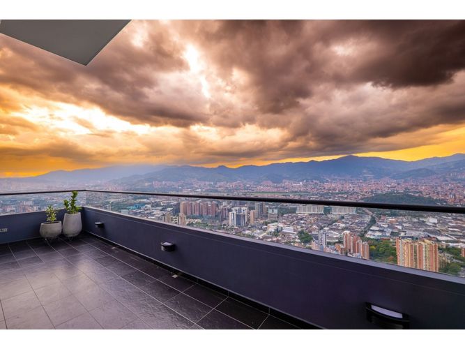 Apartamento en venta en El Poblado, Medellín · foto 21 de 24