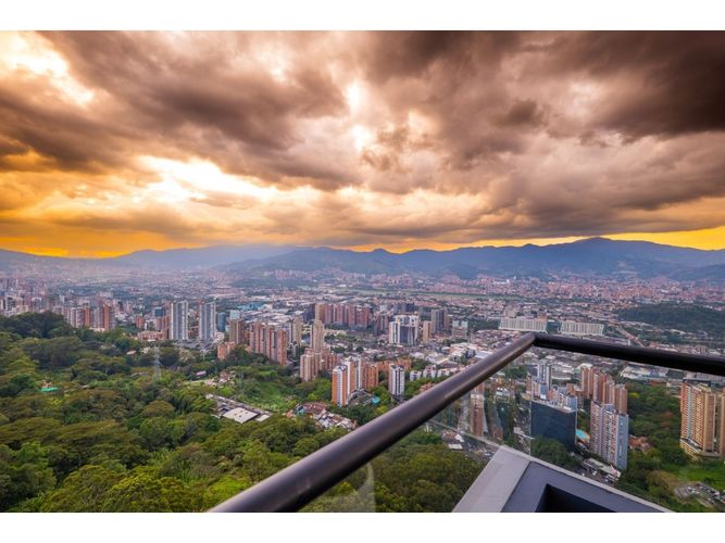 Apartamento en venta en El Poblado, Medellín · foto 22 de 24