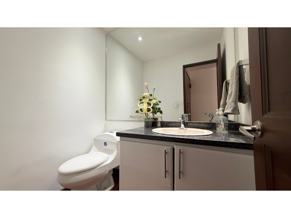 Apartamento en venta en Chicó Navarra, Bogotá · foto 8 de 24
