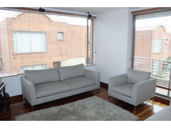 Casa de 3 alcobas en venta en Cerros De Suba, Bogotá, 266 m² · foto 2 de 23