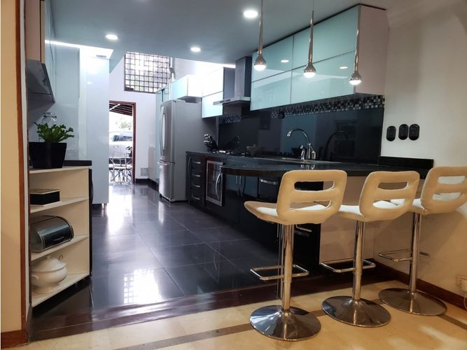 Casa de 4 alcobas en venta en Sotileza, Bogotá, 265 m² · foto 4 de 24