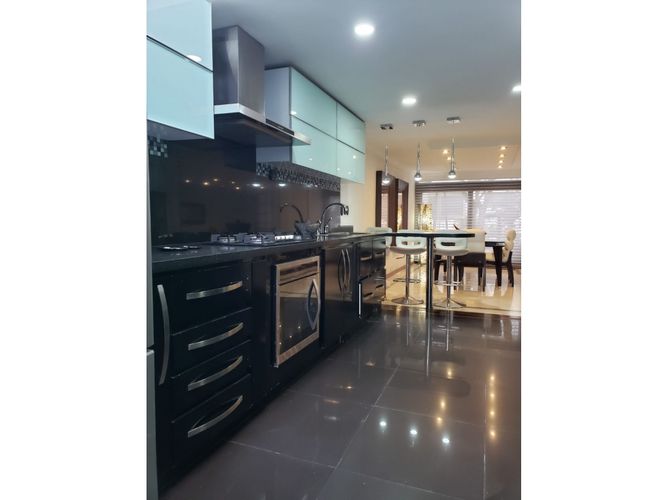 Casa de 4 alcobas en venta en Sotileza, Bogotá, 265 m² · foto 10 de 24