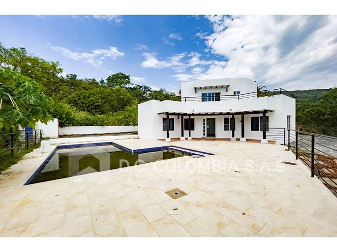 Casa de 3 alcobas en venta en Las Varas, Ricaurte, 140 m² · foto 3 de 9
