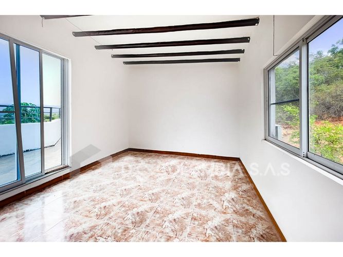 Casa de 3 alcobas en venta en Las Varas, Ricaurte, 140 m² · foto 8 de 9