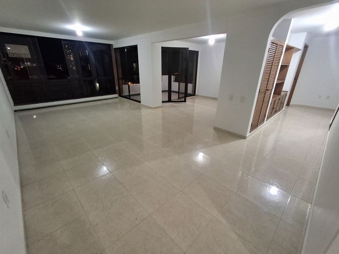 Apartamento de 3 alcobas en venta en Cabecera Del Llano, Bucaramanga, 133 m² · foto 7 de 24