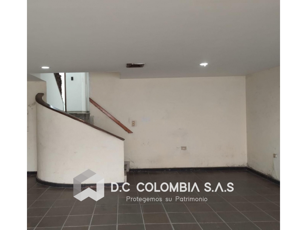 Casa en venta en Normandia, Bogotá · foto 2 de 8