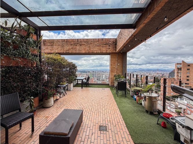 Apartamento de 1 alcoba en venta en El Castillo Chapinero, Bogotá, 73 m² · foto 2 de 20