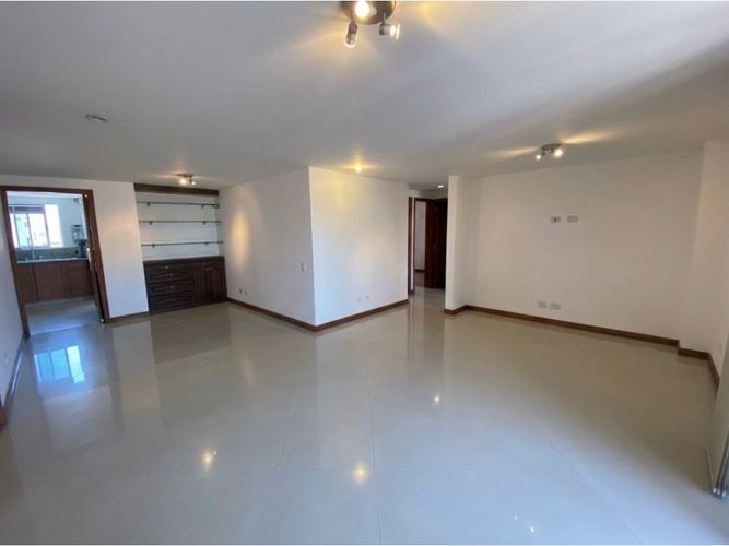 Apartamento de 3 alcobas en arriendo en Las Acacias, Medellín, 100 m² · foto 5 de 15
