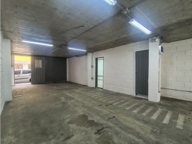 Local en arriendo en San Juan Bautista, Itagüí, 120 m² · foto 5 de 15