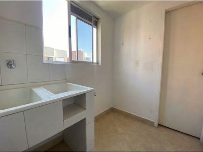 Apartamento de 3 alcobas en arriendo en Las Acacias, Medellín, 100 m² · foto 11 de 15