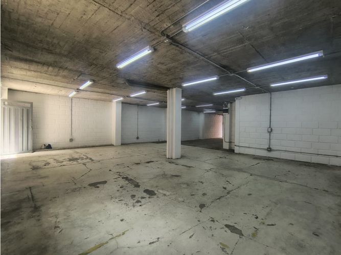 Local en arriendo en San Juan Bautista, Itagüí, 120 m² · foto 11 de 15