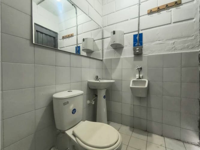 Local en arriendo en San Juan Bautista, Itagüí, 120 m² · foto 14 de 15