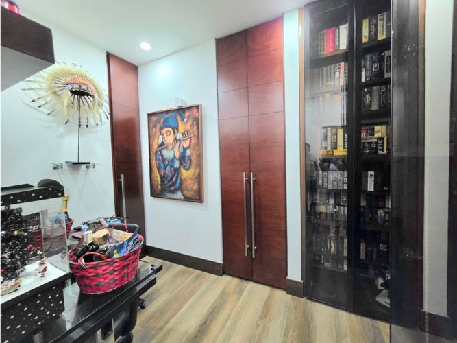 Apartamento de 4 alcobas en venta en Chico, Bogotá, 320 m² · foto 16 de 24