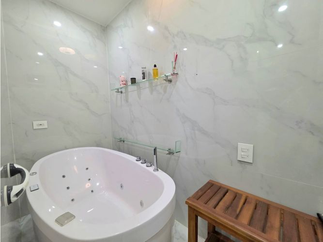 Apartamento de 4 alcobas en venta en Chico, Bogotá, 320 m² · foto 19 de 24