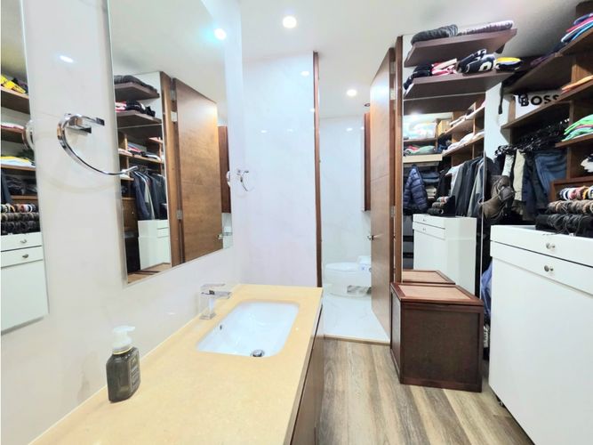 Apartamento de 4 alcobas en venta en Chico, Bogotá, 320 m² · foto 24 de 24