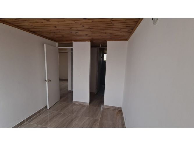 Apartamento de 3 alcobas en venta en Parques De Salamanca, Bogotá, 57 m² · foto 5 de 23