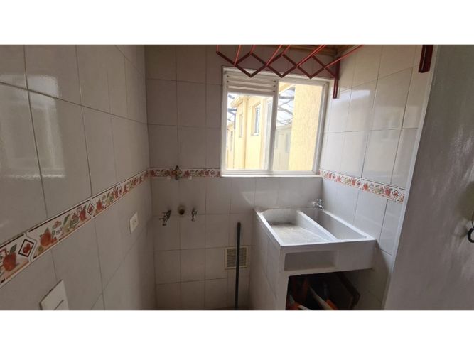 Apartamento de 3 alcobas en venta en Parques De Salamanca, Bogotá, 57 m² · foto 9 de 23
