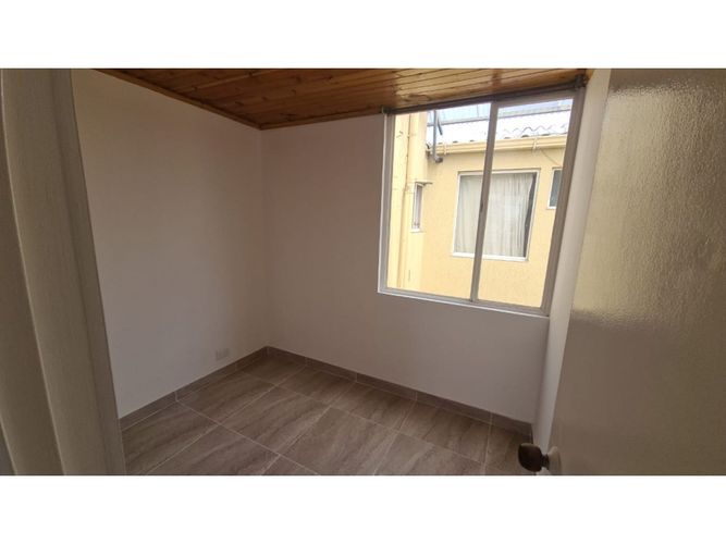 Apartamento de 3 alcobas en venta en Parques De Salamanca, Bogotá, 57 m² · foto 14 de 23