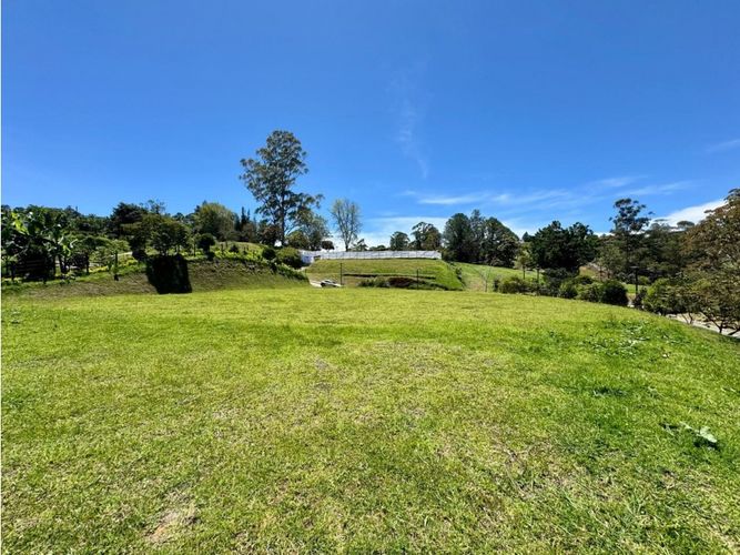 Lote en venta en La Convencion, Rionegro, 3300 m² · foto 2 de 14