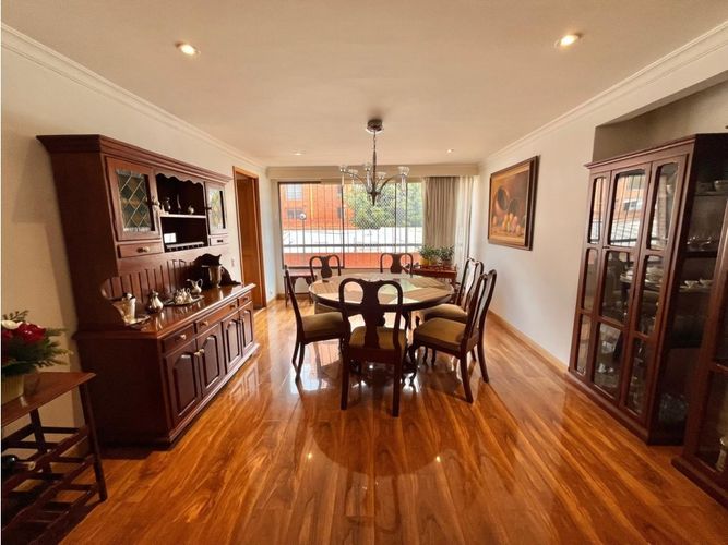 Apartamento de 3 alcobas en venta en San Patricio, Bogotá, 193 m² · foto 3 de 24