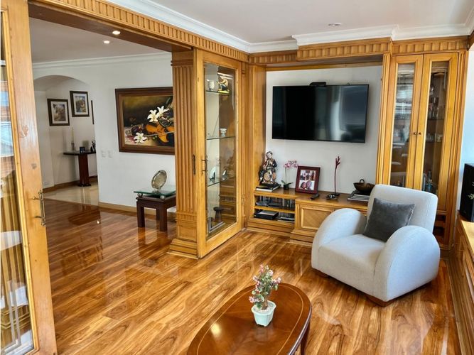 Apartamento de 3 alcobas en venta en San Patricio, Bogotá, 193 m² · foto 9 de 24