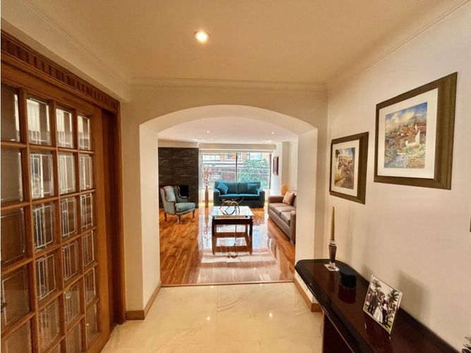 Apartamento de 3 alcobas en venta en San Patricio, Bogotá, 193 m² · foto 10 de 24