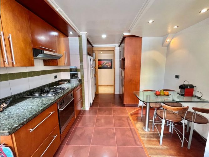 Apartamento de 3 alcobas en venta en San Patricio, Bogotá, 193 m² · foto 12 de 24