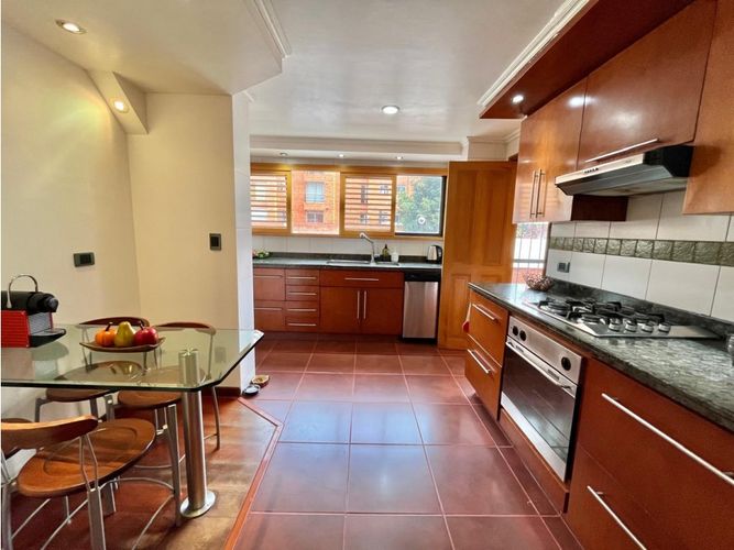 Apartamento de 3 alcobas en venta en San Patricio, Bogotá, 193 m² · foto 13 de 24
