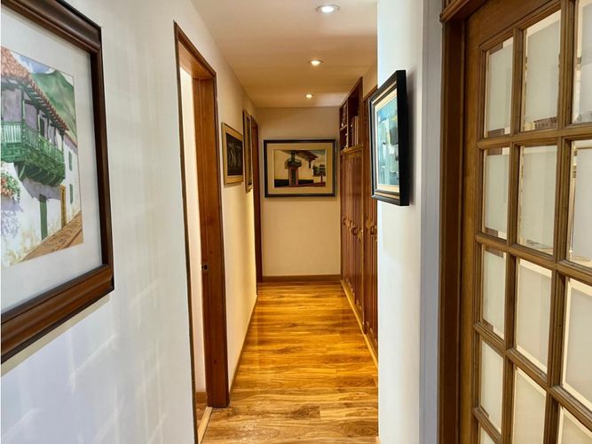 Apartamento de 3 alcobas en venta en San Patricio, Bogotá, 193 m² · foto 19 de 24
