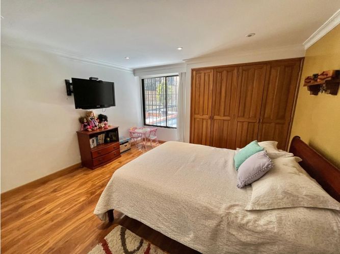 Apartamento de 3 alcobas en venta en San Patricio, Bogotá, 193 m² · foto 22 de 24