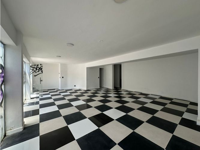 Bodega en venta en Manila, Medellín, 297 m² · foto 5 de 11